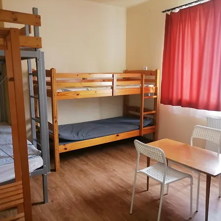 게스트하우스 Boerzsoeny Kapuja Vendeghaz