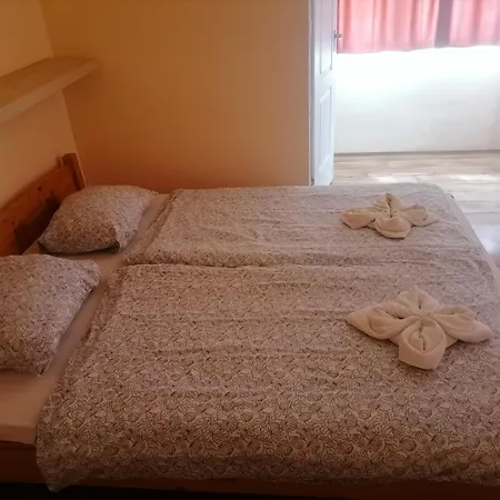 Börzsönykapuja Vendégház Vendégház *